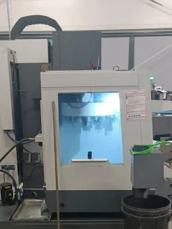 Centro di lavoro CNC HAAS VF-1