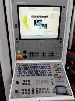 Centro di lavoro CNC YCM FP66A