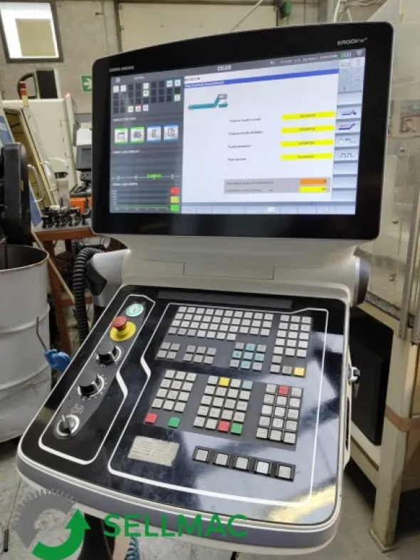 CENTRO DI LAVORO COMPLETO DI 4° ASSE