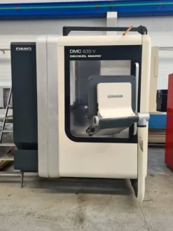 8#8046 Centro di lavoro DMG Deckel Maho DMC 635 V