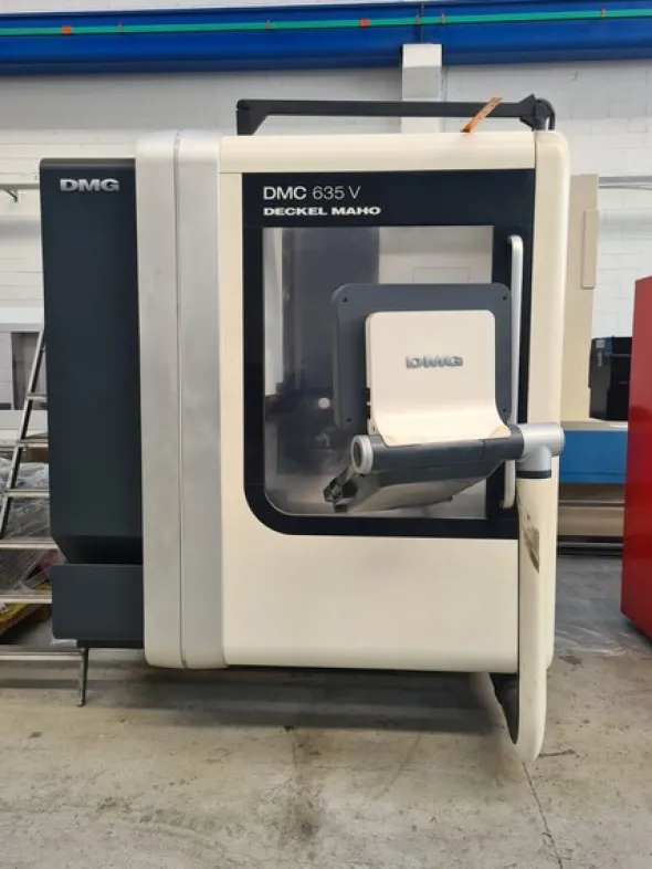 8#8046 Centro di lavoro DMG Deckel Maho DMC 635 V