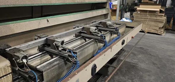 centro di lavoro FOM industrie mod. segno