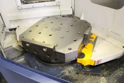Centro di lavoro orizzontale MORI SEIKI SH-400