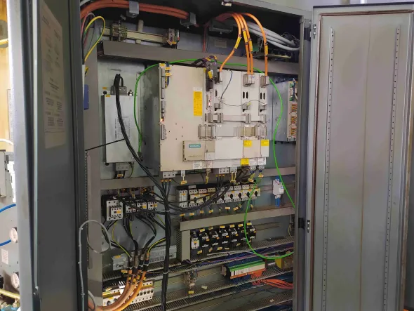 Centro di lavoro pendolare Chiron FZ18L