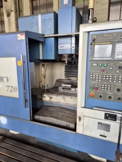 Centro di lavoro verticale CNC DAHLIH MCV 720