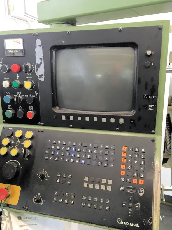 CENTRO DI LAVORO VERT. "KONDIA" MOD. B 1000