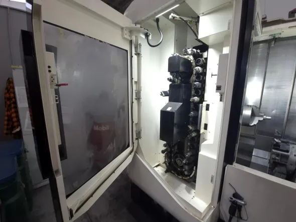 Centro di tornitura e fresatura CNC DMG MORI