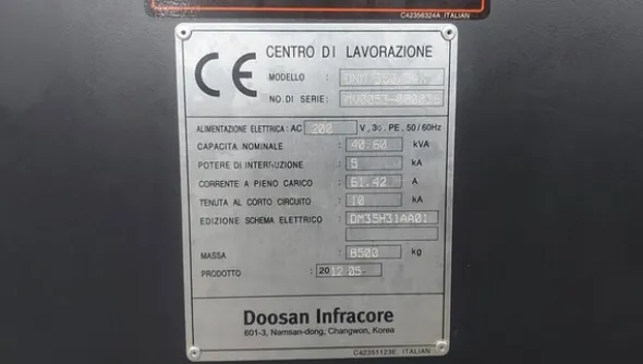 11#7303 Centro lavoro Doosan DNM350/5AX