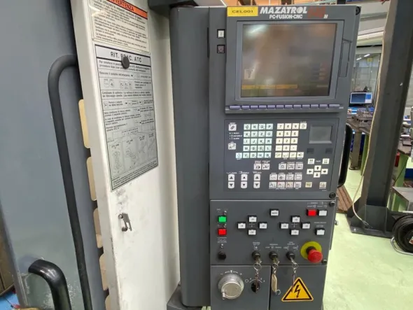 Centro verticale a montante mobile Mazak VTC 200B