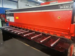 Cesoia lamiera Idraulica SCHIAVI mod. GH 630 Z