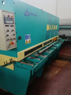 Cesoia lamiera idraulica Warcom Maxima 30-04