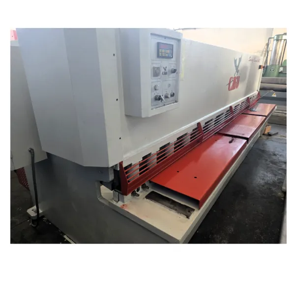 Cesoia lamiera marca CMU mod.BS 6/40