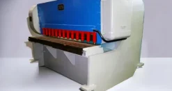 Cesoia lamiera meccanica SACMA