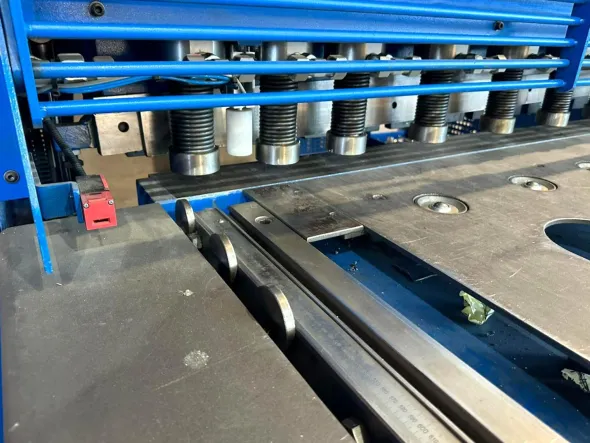 Cesoie a ghigliottina BOSCHERT GIZELIS G-CUT 3013 CNC