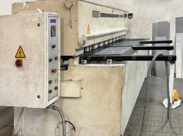 Cesoie a ghigliottina meccaniche ERMAK GMR 2600 X 4