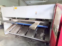 Cesoie a ghigliottina YAWEI L6SK 6X2500