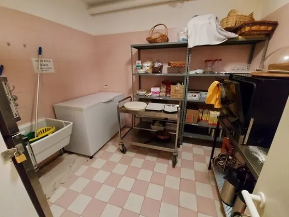 1#6492 Cessione di azienda dedita a gestione alberghi e ristoranti