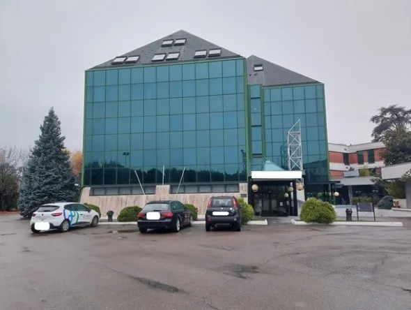 1#6492 Cessione di azienda dedita a gestione alberghi e ristoranti