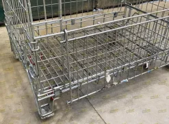 Ceste zincate con ruote o carrelli ripiegabili usati