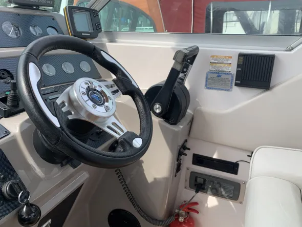 Chaparral 31 Signature