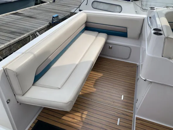 Chaparral 31 Signature