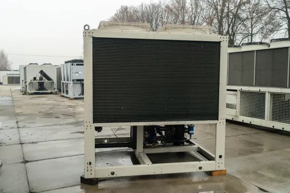 Chiller Daikin 77/87 kW | pompa di calore | Usato