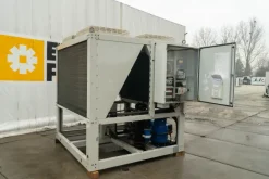 Chiller Daikin 77/87 kW | pompa di calore | Usato