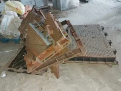 45#7725 Chiusini in ghisa e basi per pozzetti