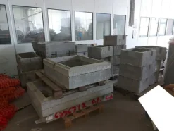 45#7725 Chiusini in ghisa e basi per pozzetti