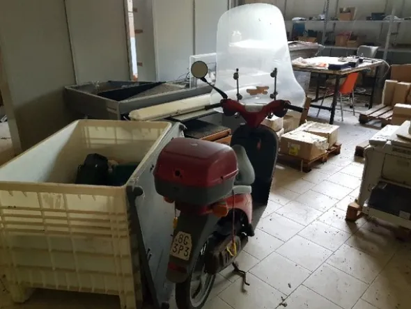 8#4986 Ciclomotore Piaggio Free e Mountain Bike