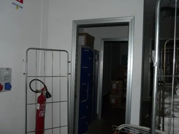 2#3241 Clean room a servizio di area sterilizzazione e confezionamento indumenti sterili