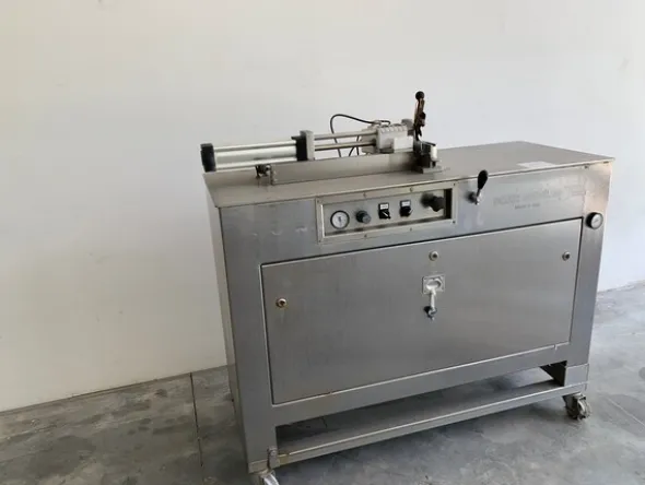 27#7751 Clippatrice Pozzi Progeco