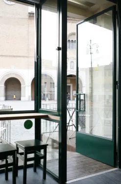 COCKTAIL BAR IN PIAZZA PRINCIPALE FANO
