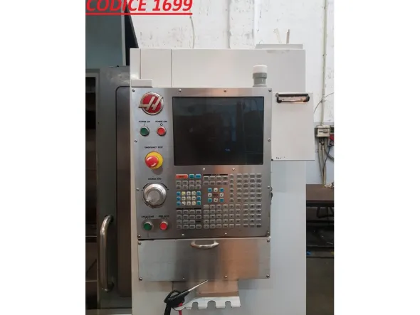 CODICE 1699 CENTRO DI LAVORO VERTICALE HAAS MS MOD VF-4SS 1000x500