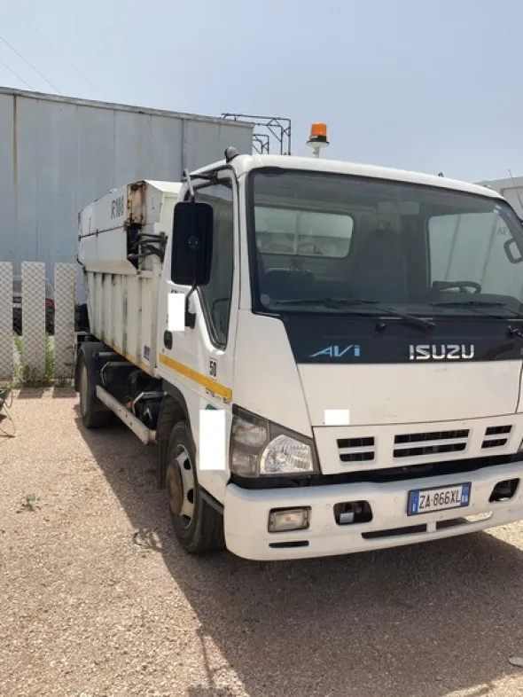2#6424 Compattatore Isuzu