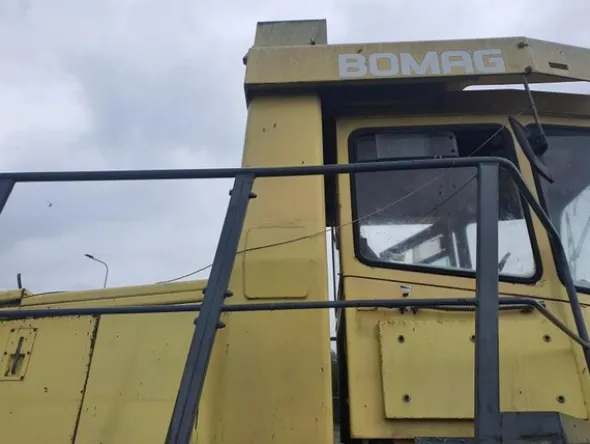 4#6864 Compattatore rifiuti Bomag