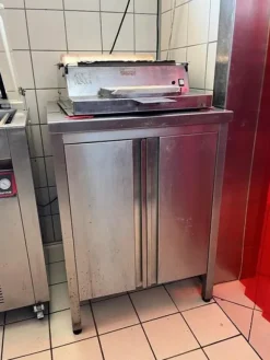 1#7741 Compendio di azienda dedita alla macellazione e al commercio all'ingrosso di bestiame
