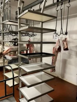 1#7741 Compendio di azienda dedita alla macellazione e al commercio all'ingrosso di bestiame