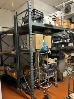 1#7741 Compendio di azienda dedita alla macellazione e al commercio all'ingrosso di bestiame
