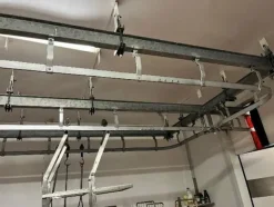 1#7741 Compendio di azienda dedita alla macellazione e al commercio all'ingrosso di bestiame