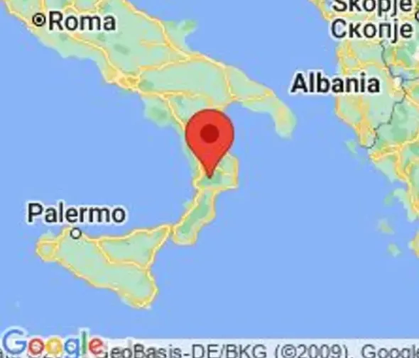 #22968 Complesso alberghiero immerso nel verde della Sila