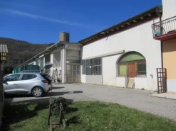 #7344 Complesso artigianale ad uso falegnameria
