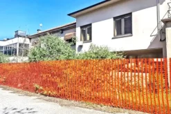#2515000 Complesso artigianale commerciale e corte