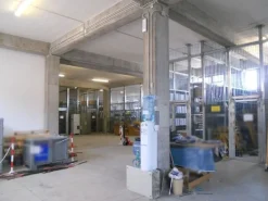 #8230 Complesso artigianale con area scoperta annessa