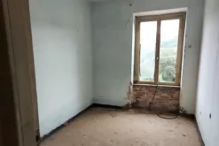 #19435 Complesso artigianale con cortile e pertinenze