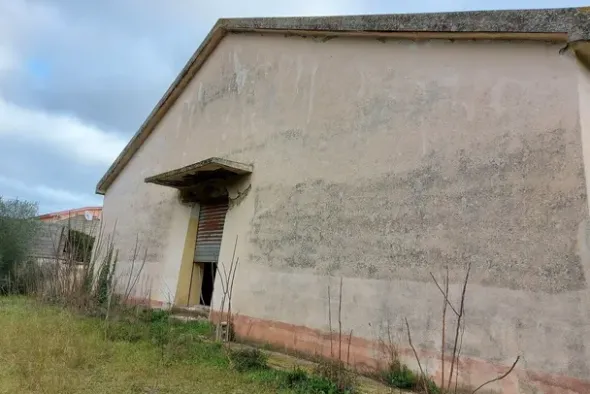 #19435 Complesso artigianale con cortile e pertinenze