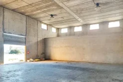#21448 Complesso artigianale con cortile e pertinenze