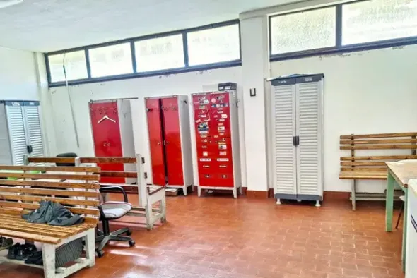 #2536059 Complesso artigianale con cortile e pertinenze
