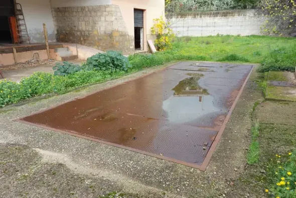 #19432 Complesso artigianale con cortile e pertinenze