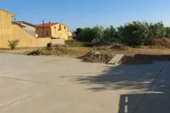 #19450 Complesso artigianale con cortile e pertinenze